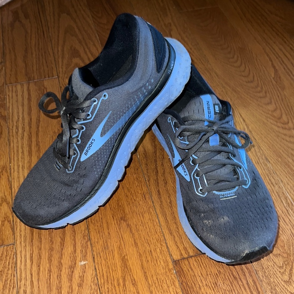 Womens brooks